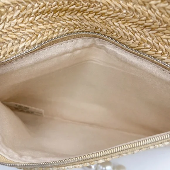 New Dior Pearl Chain Woven Clutch – Luxury Spring•Summer Bag GWP/VIP - Picture 4 of 10